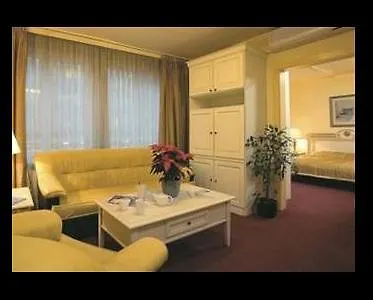 St Apartahotel